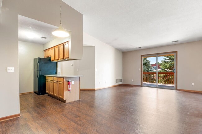 Building Photo - 2536 Eagles Cir