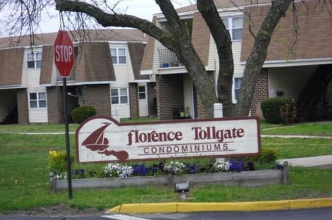 Building Photo - 36 Florence Tollgate Plz
