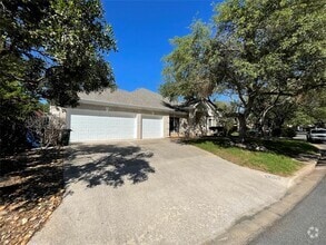 Building Photo - 6409 Ruxton Ln