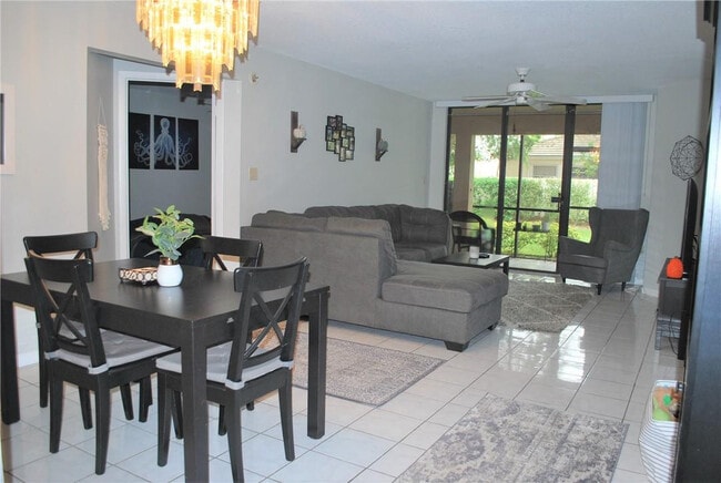 Foto del edificio - 9867 NW 1st Ct