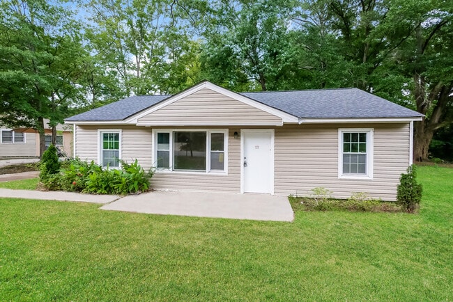 Building Photo - 808 Pamela Dr