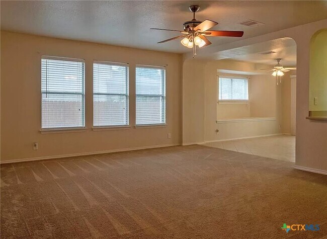 Foto del edificio - 859 Spyglass Dr