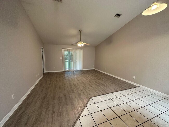 Foto del edificio - 3780 Nobles St