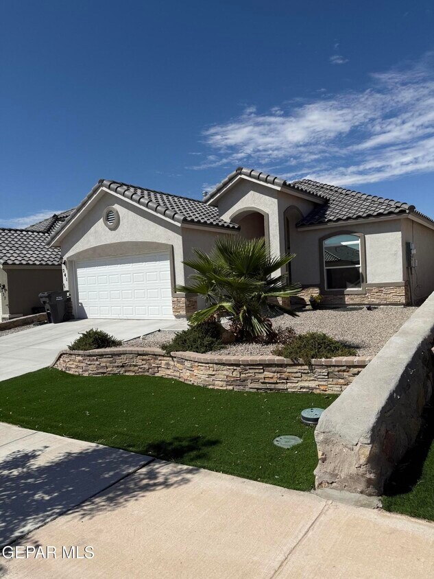 Foto principal - 241 Penbridge Pl