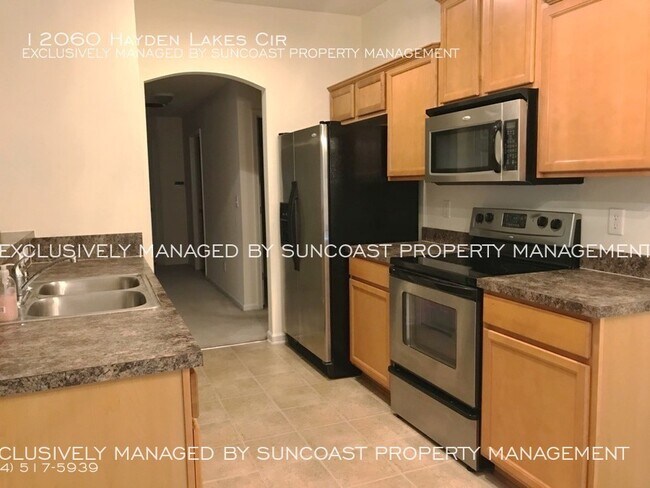 Building Photo - 12060 Hayden Lakes Cir