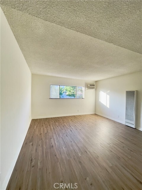 Building Photo - 525 E Olive Ave