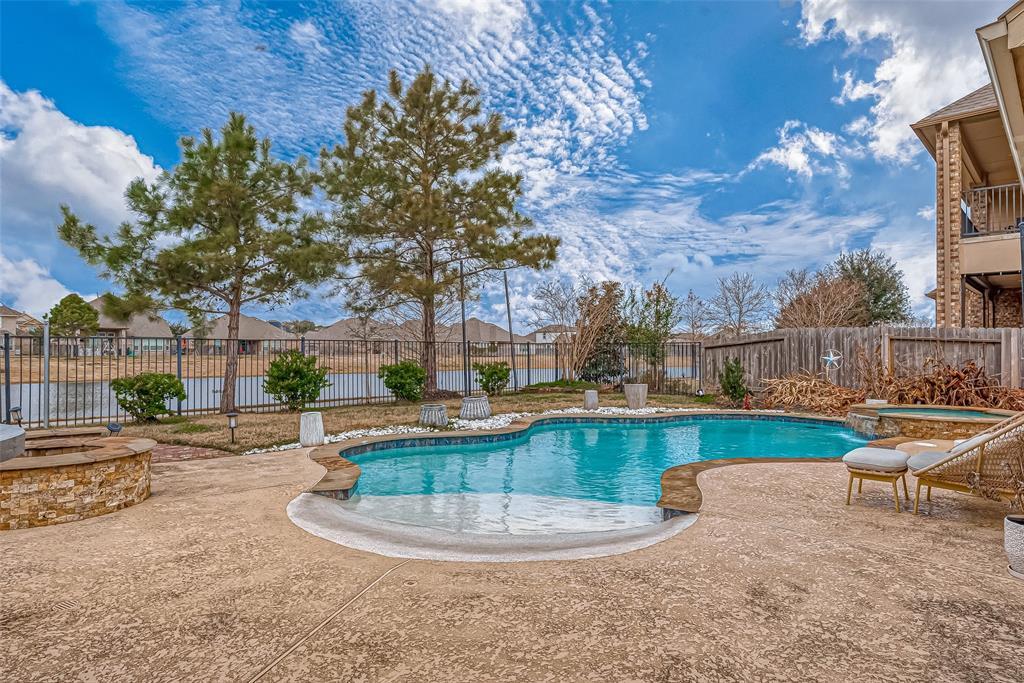 Foto principal - 619 Cypress Creek Ln