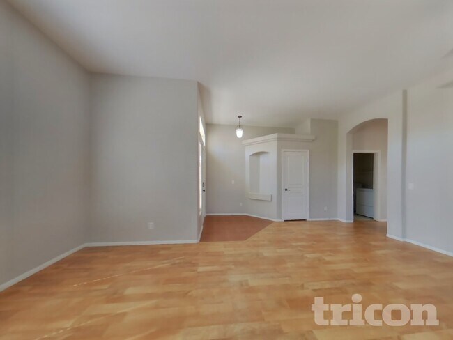Foto del edificio - 20834 N Jones Ct