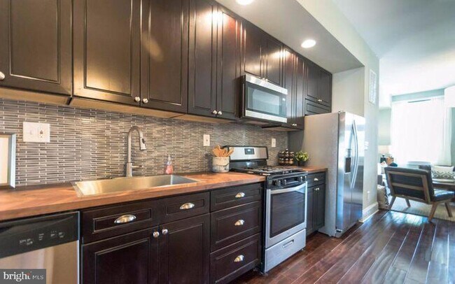 Foto del edificio - 3528 Hickory Ave
