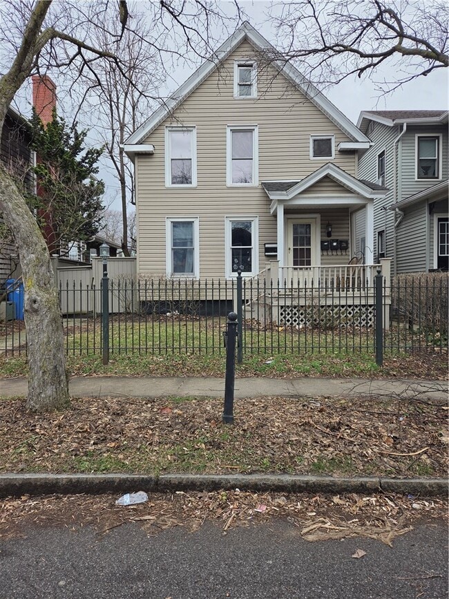 Building Photo - 21 Gardiner Park