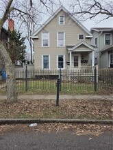 Building Photo - 21 Gardiner Park