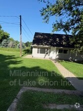 Building Photo - 1131 Pratt Rd