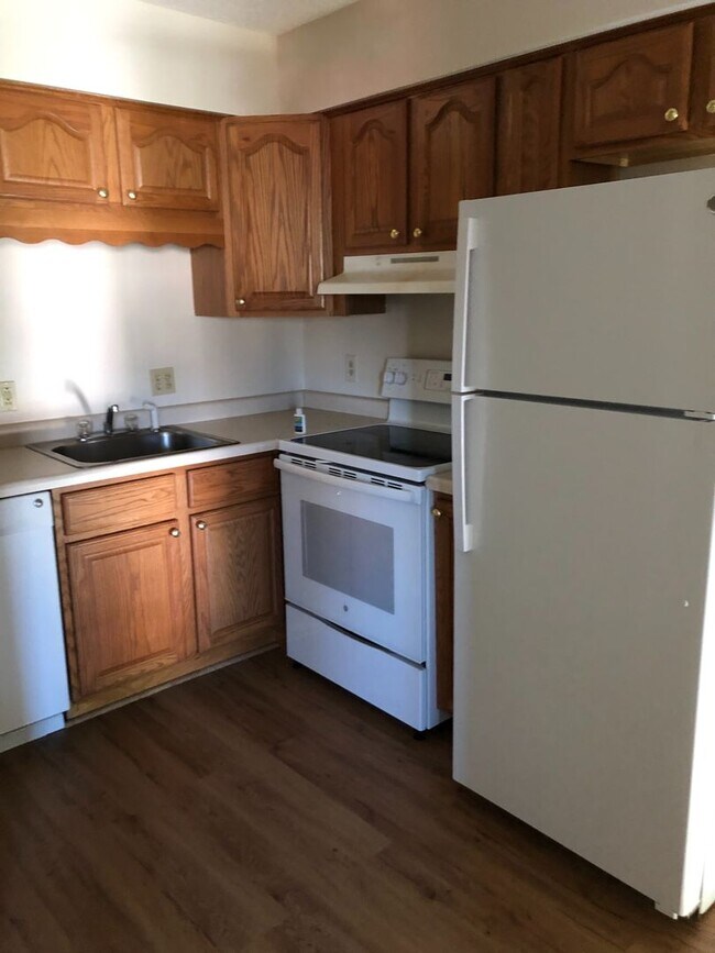 Foto del edificio - 1 Bedroom, 1 Bath Townhouse in LeClaire, IA