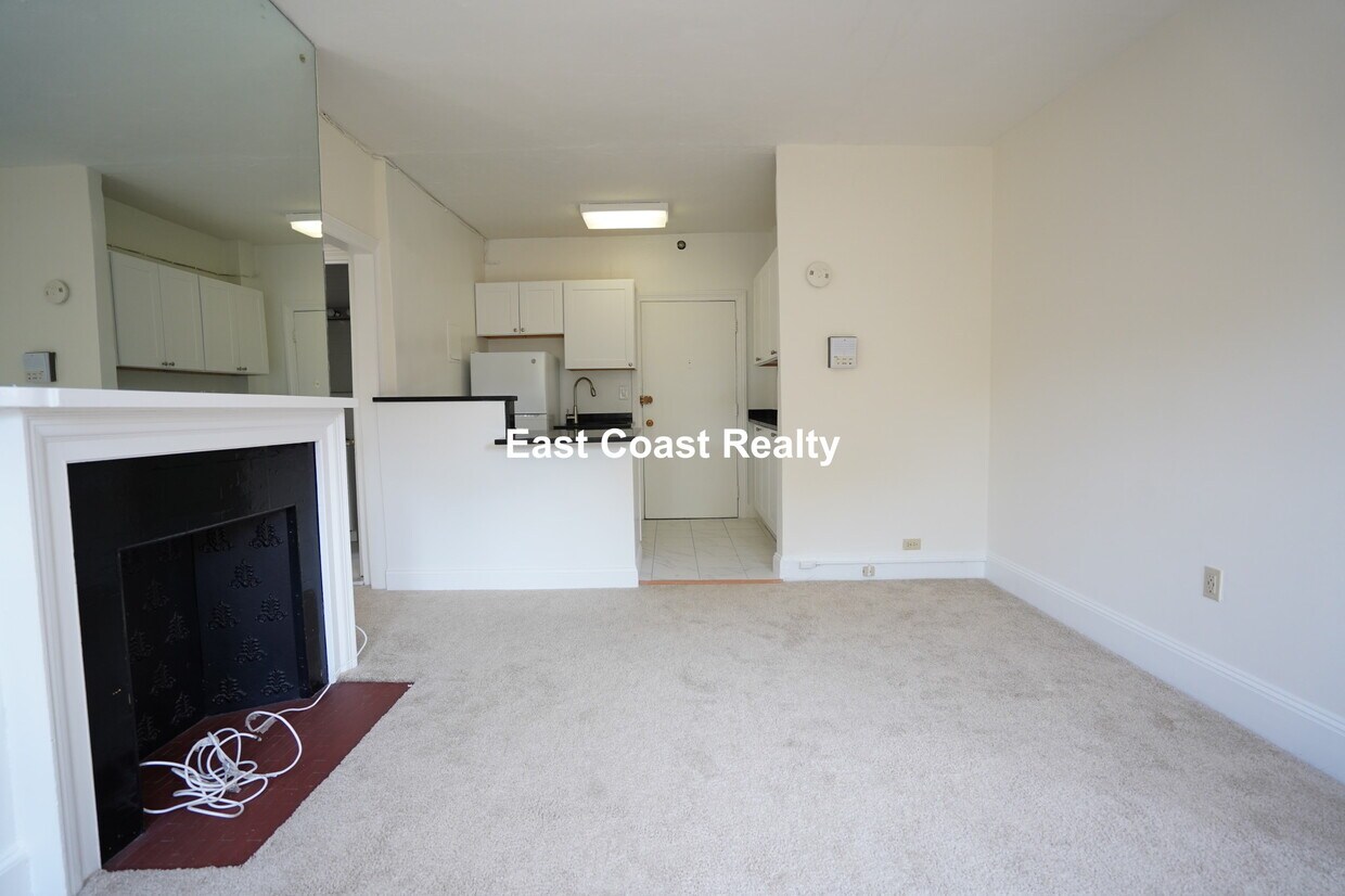 Foto principal - 1223 Beacon St