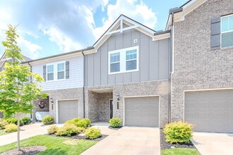 Building Photo - 775 Foxland Dr