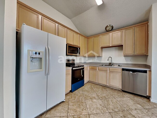 Building Photo - 912 Joshua Dr