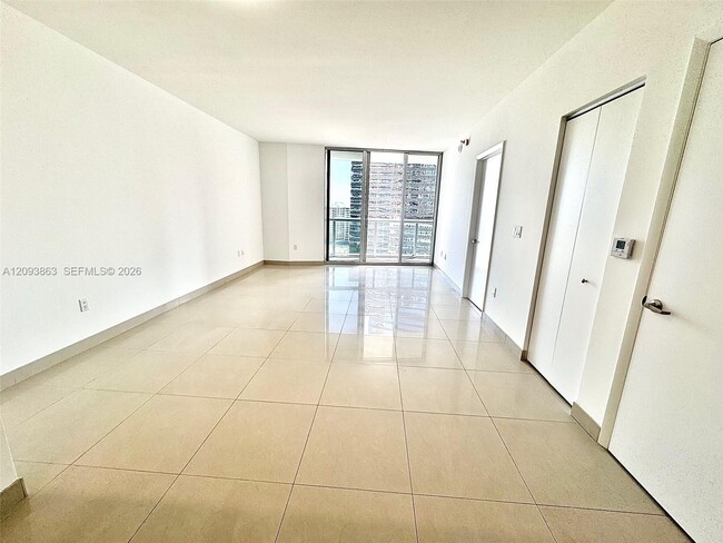 Building Photo - 485 Brickell Ave