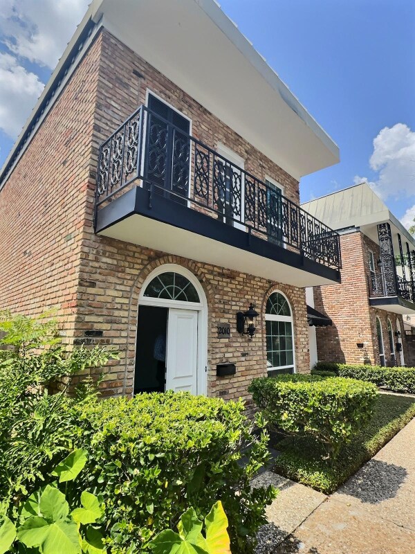 Building Photo - 2010 Stoney Brook Dr