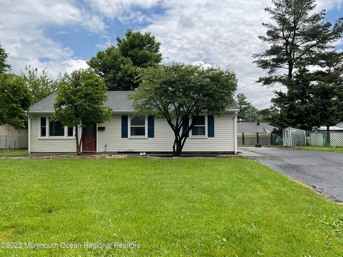 70 Fairmount Ave, Finderne, NJ 08807 House Rental in Finderne, NJ
