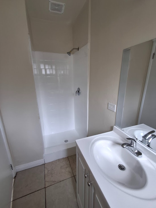 Building Photo - 13453 1/4 Filmore St