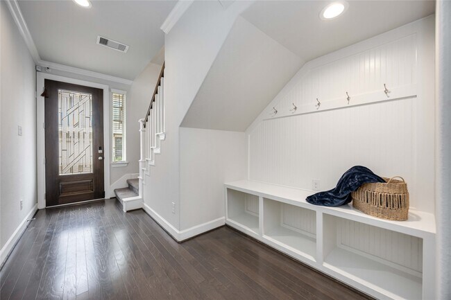 Foto del edificio - 9603 Cambridge Manor Ln