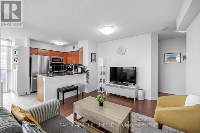 Building Photo - 215 Sherway Gardens Rd