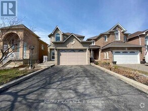 Building Photo - 12 Villandry Crescent