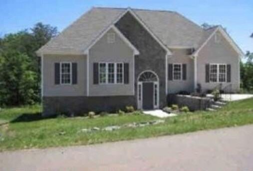 Primary Photo - 104 Cooper Way