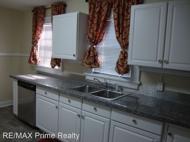 Foto del edificio - 2 br, 2 bath House - 636 Double Churches Road