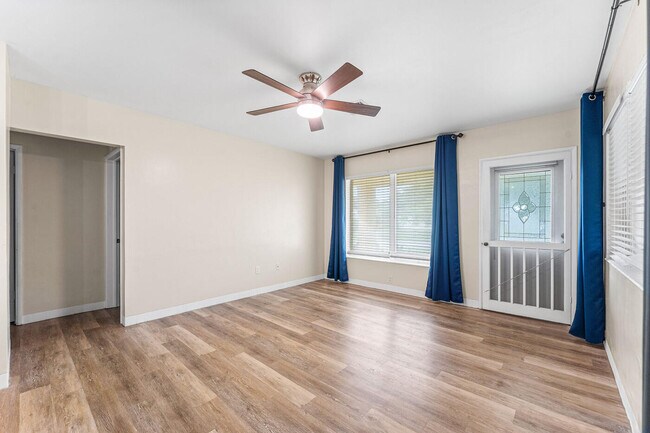 Foto del edificio - 4780 NE 8th Terrace