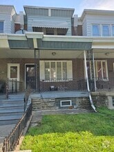Building Photo - 1353 Dyre St