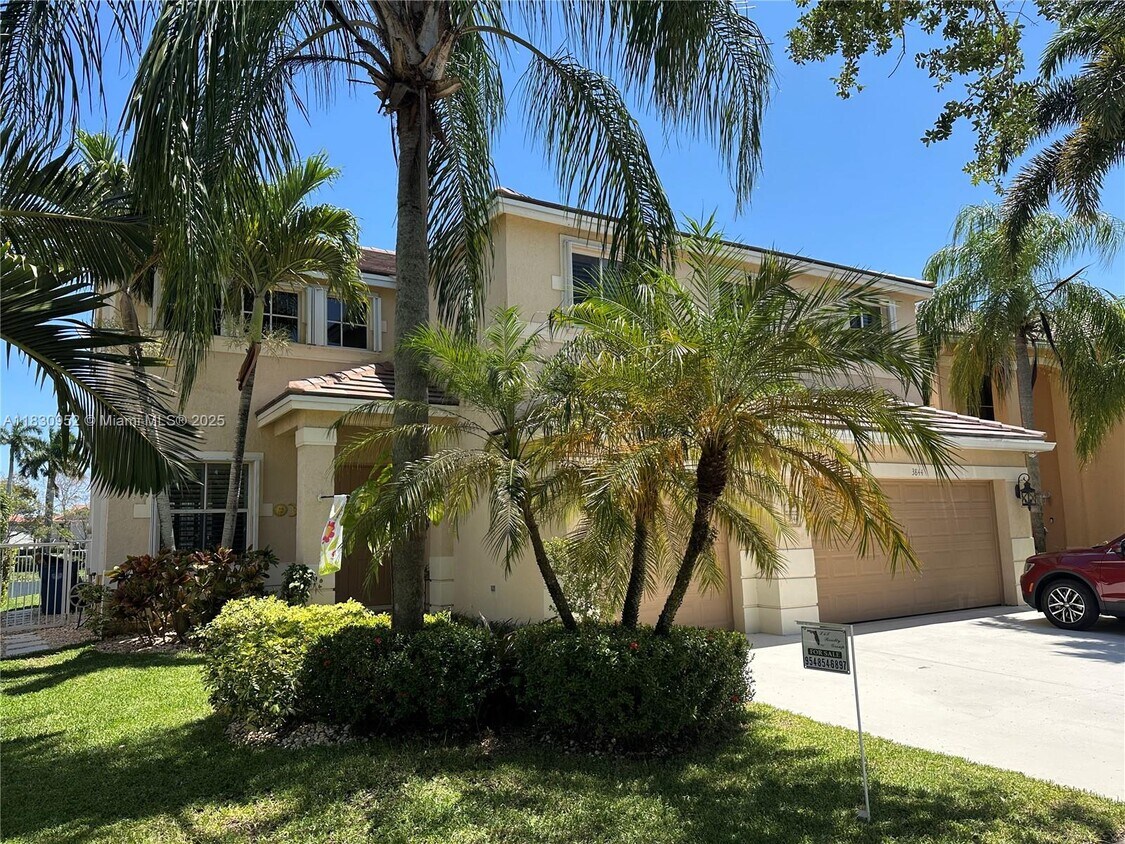 Foto principal - 3844 Falcon Ridge Cir