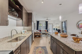 Building Photo - Cortland Hunters Creek