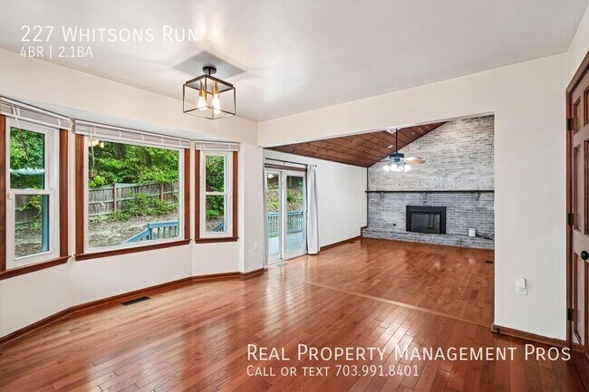 Building Photo - 227 Whitsons Run-