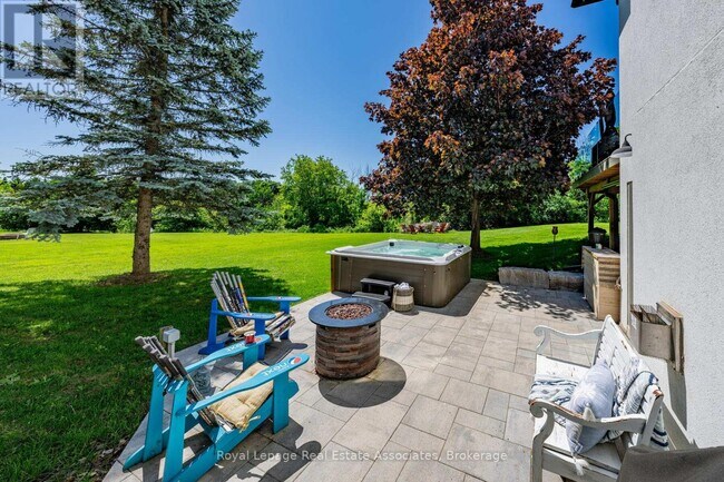 Photo du bâtiment - 50 Lyonsview Ln