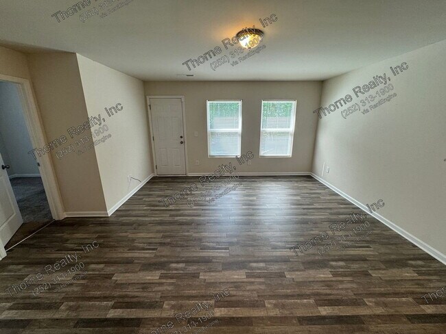 Building Photo - 1220 Hope Farm Dr