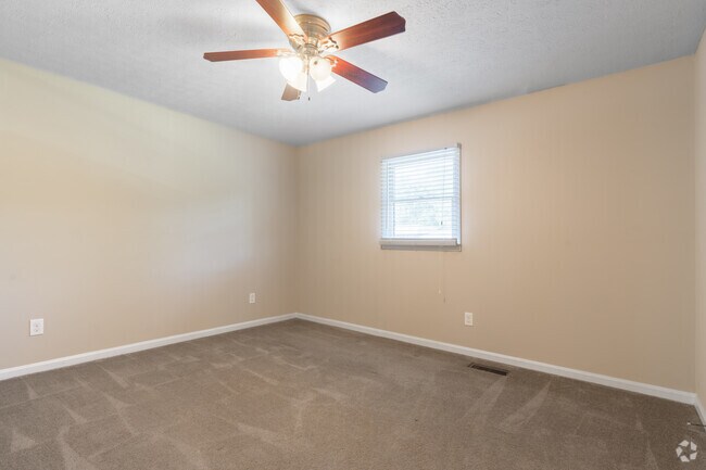 2BR, 1.5BA  - 1,125SF - Guest House