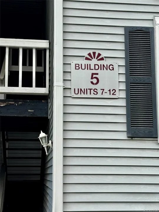 Foto del edificio - 5 Lexington Hills Rd