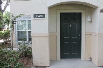 Building Photo - 897 Fording Island Rd