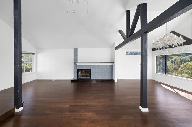 Building Photo - Modern Elegance Above the Greens: Premier Via Verde Estate with Panoramic Views