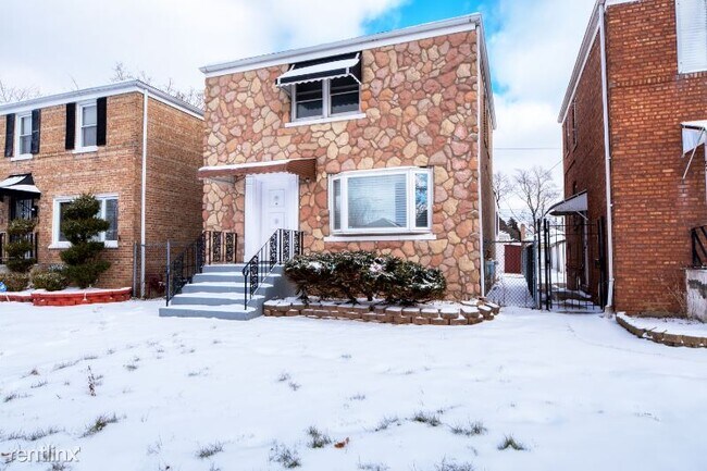 Building Photo - 3 br, 2 bath House - 9625 S Carpenter St