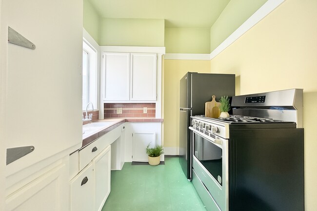 Foto del edificio - 1032 Albany St