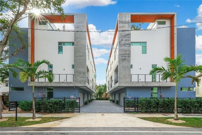 Building Photo - 2926 Bird Ave