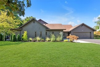 Building Photo - 15 Parkway Dr