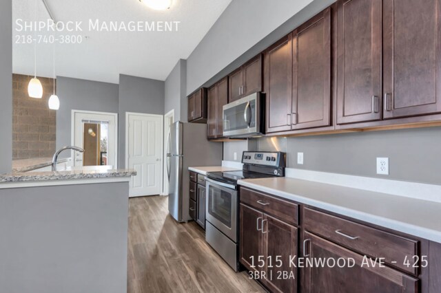 Foto del edificio - 1515 Kenwood Ave