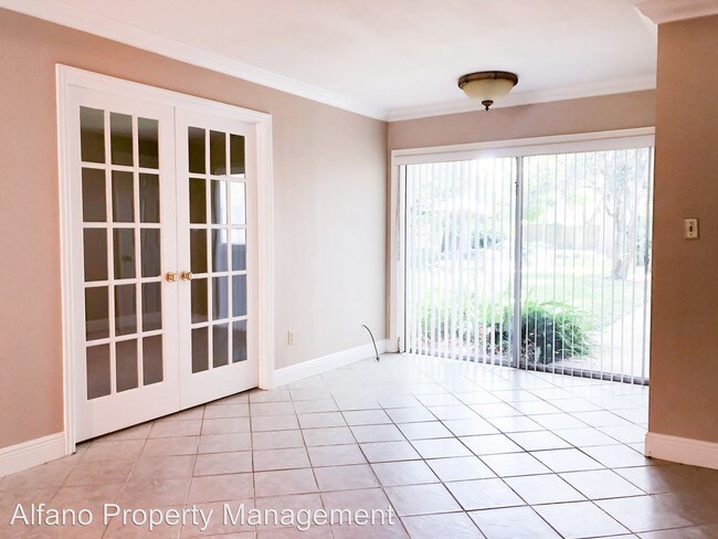 Building Photo - 450 Cherrywood Gardens Dr