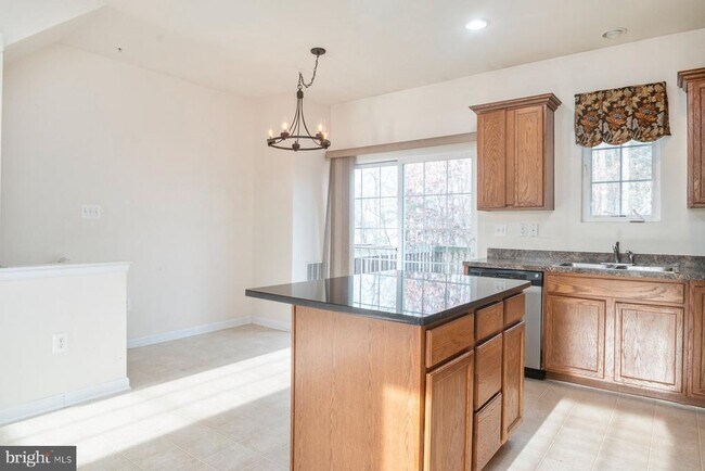 Foto del edificio - 1169 Coulbourn Cor