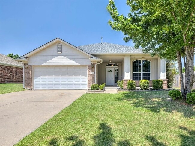 Building Photo - 2505 Black Oaks Cir