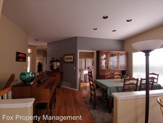 Foto del edificio - 4 br, 2.5 bath House - 697 Club Circle