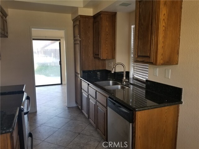 Foto del edificio - 10943 Country View Dr